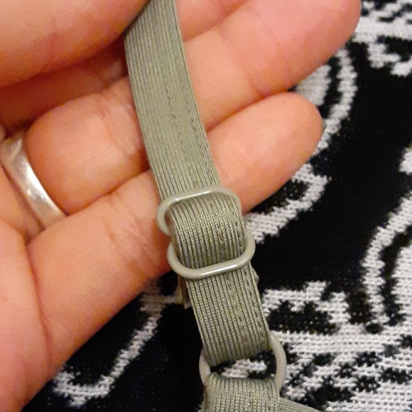 Pink VS camo sports bra - Picture 5 of 5